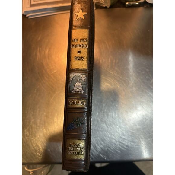 Historical Encyclopedia Of Texas Vol 1 HB 1982 - Picture 4 of 5